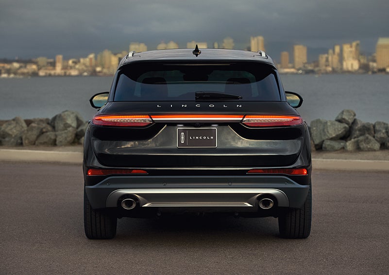 The rear lighting of the 2024 Lincoln Corsair® SUV spans the entire width of the vehicle. | Oliver Lincoln in Plymouth IN