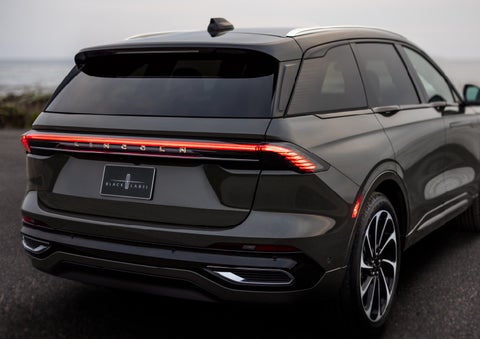 The rear of a 2024 Lincoln Black Label Nautilus® SUV displays full LED rear lighting. | Oliver Lincoln in Plymouth IN